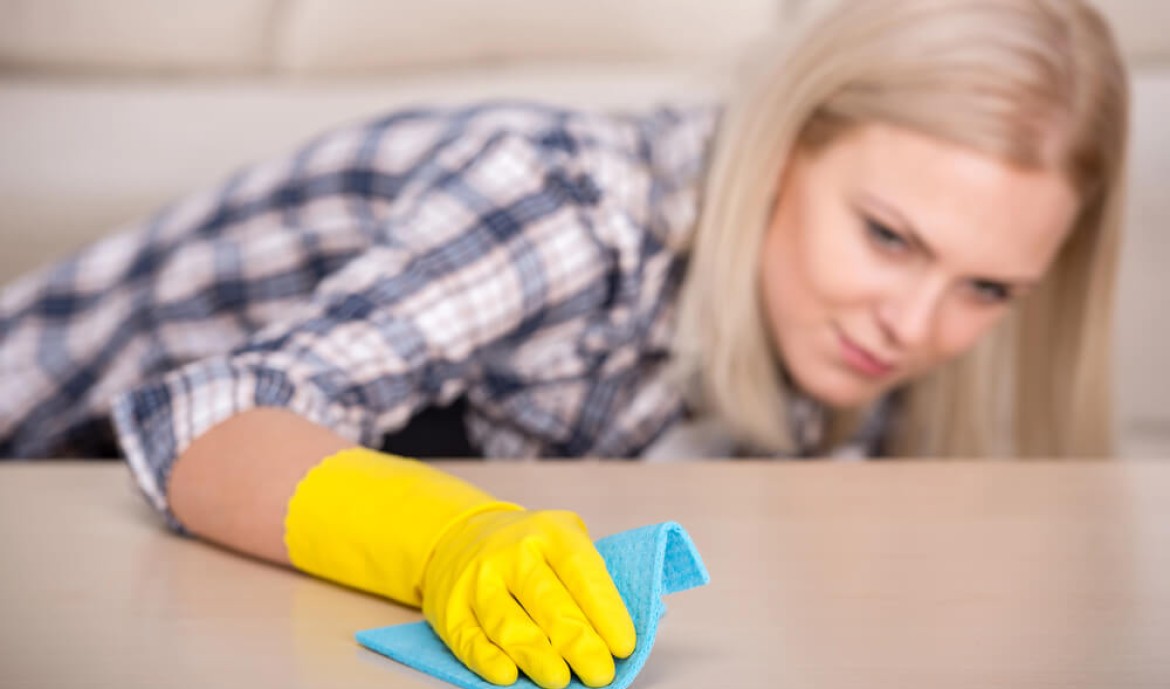 Manutenzione dei mobili in truciolato