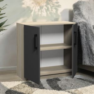 Armadio semi-aperto con ripiani