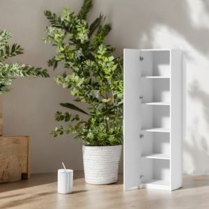 Armadio verticale con ripiani