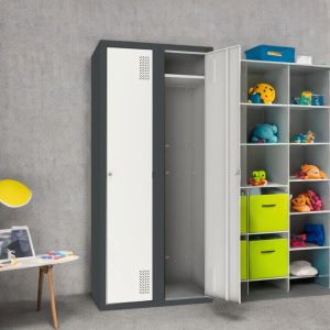 Armadio metallico per vestiti